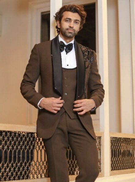Five-piece Kardana Style Tuxedo Suit in Brown